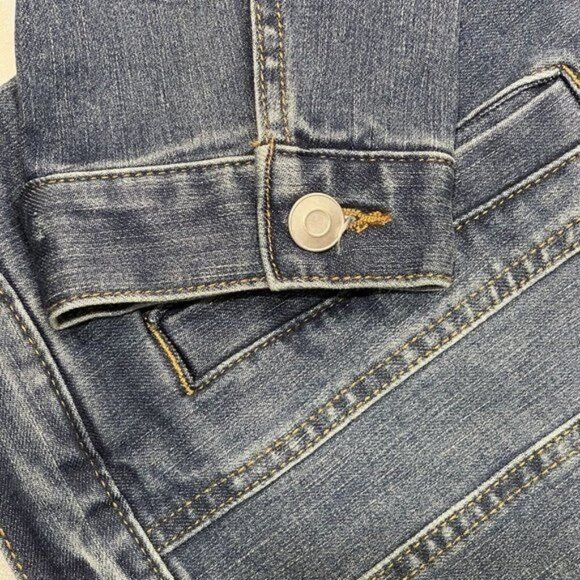 TIME & TRU Jean Jacket Stretch Denim Women's Medium (8-10) Blue Medium‎ Wash NWT - Picture 4 of 9